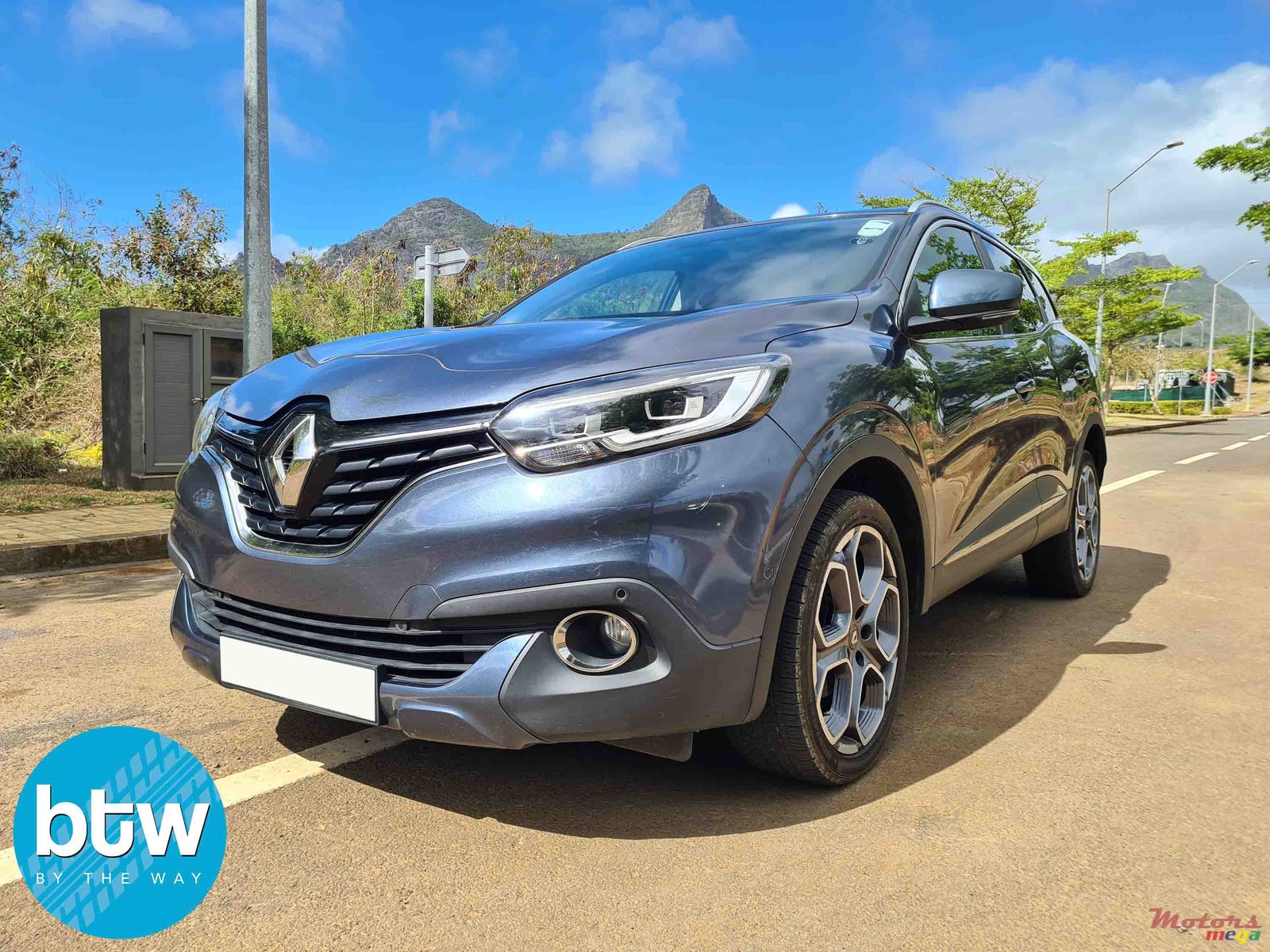 2016' Renault photo #2