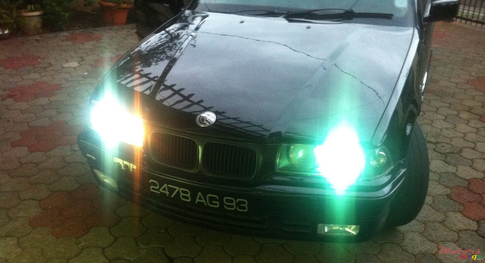 1993' BMW 318 photo #1