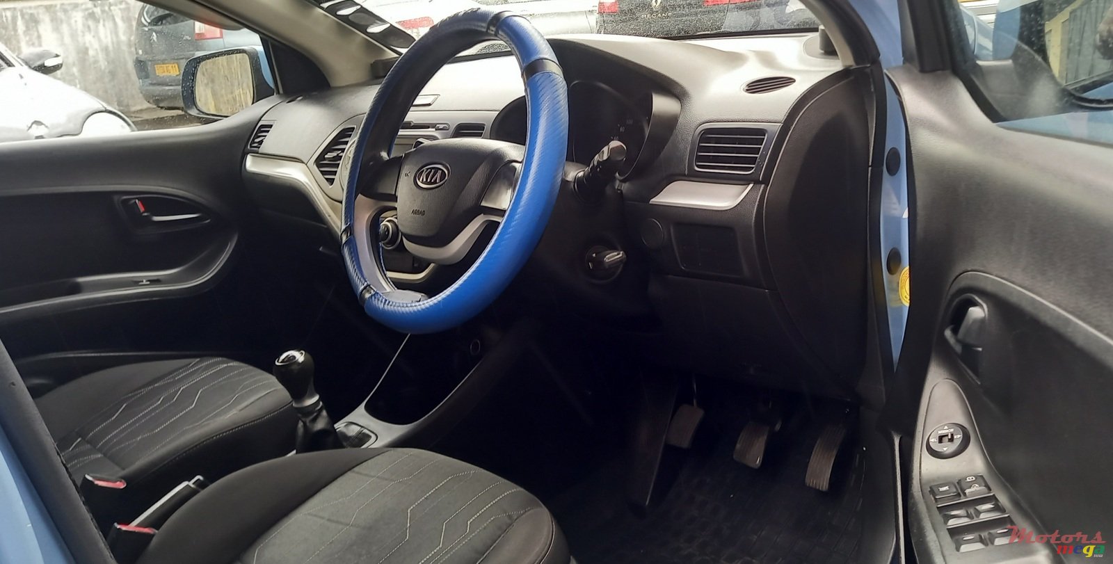 2012' Kia Picanto photo #1