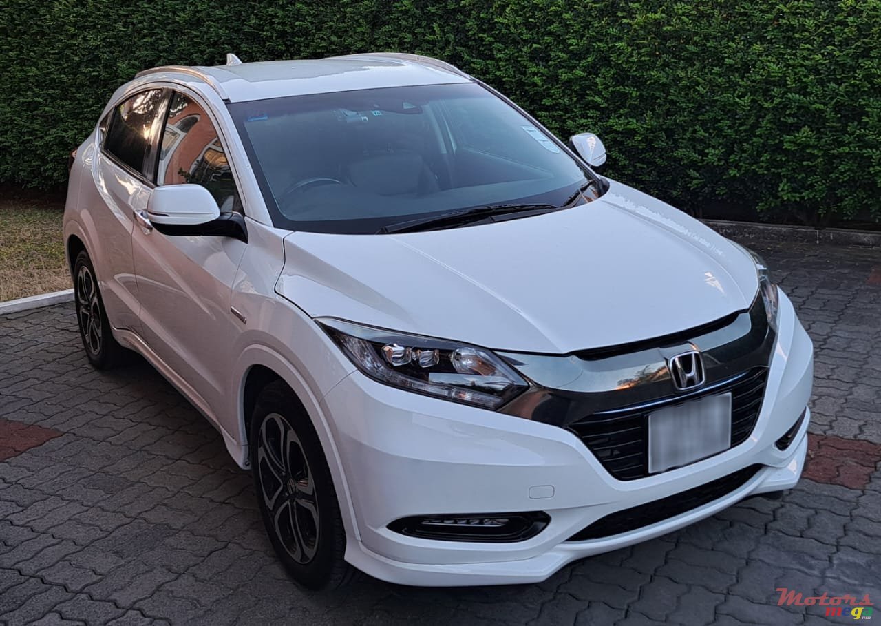 2016' Honda HR-V Vezel Z sensing photo #1