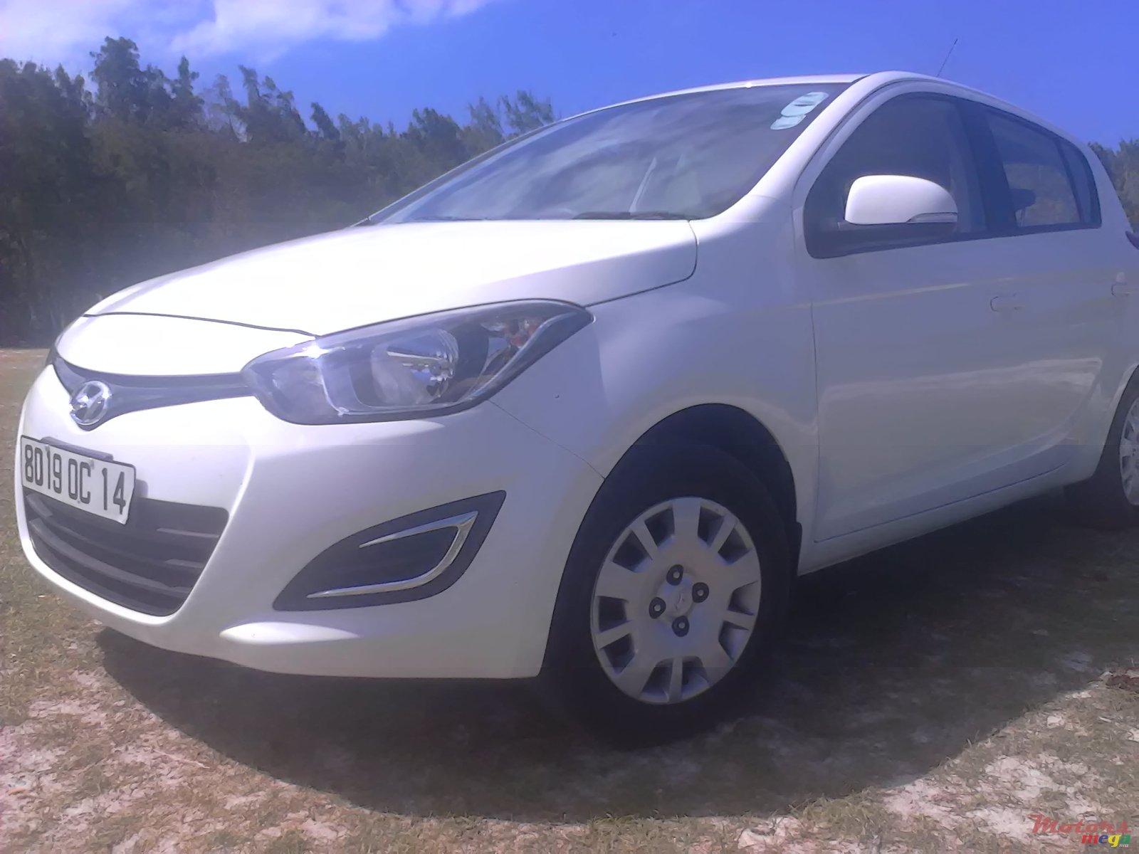 2014' Hyundai i20 photo #1