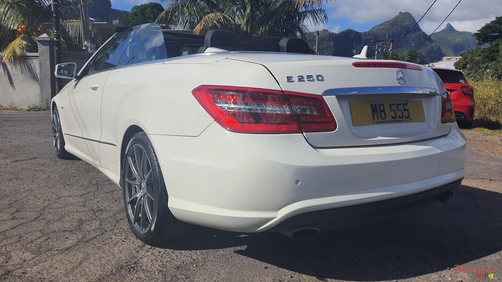 2011' Mercedes-Benz E-Class 250 Cabriolet photo #5