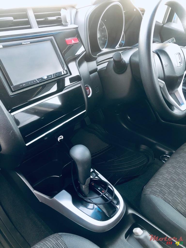 2015' Honda Fit photo #4