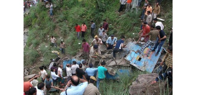 India: Bus Fall into Ravine 76 Meters with 52 Fatalities