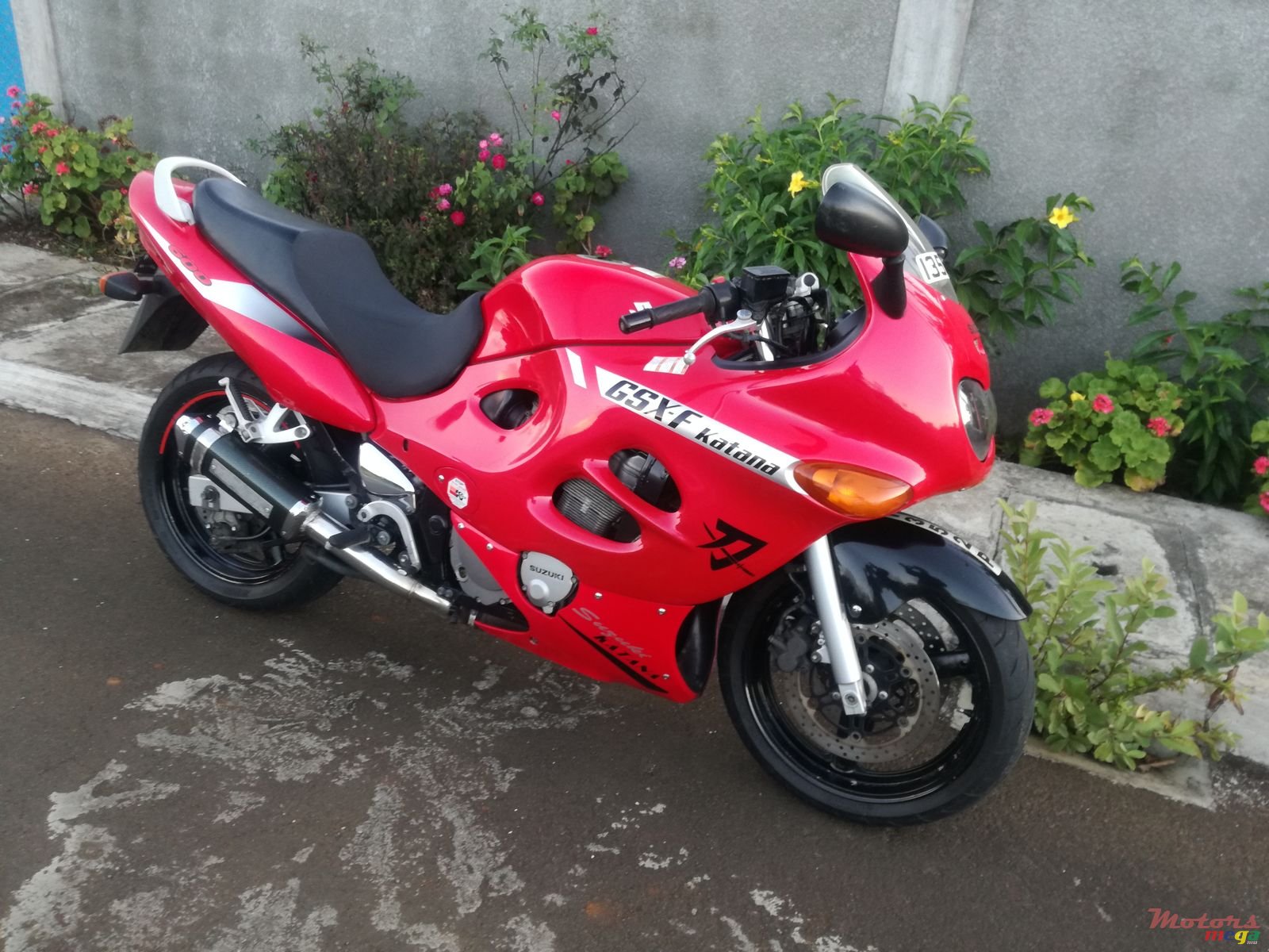 2005' Suzuki photo #1