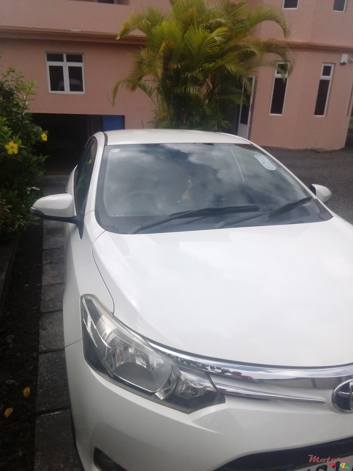 2018' Toyota Yaris photo #1