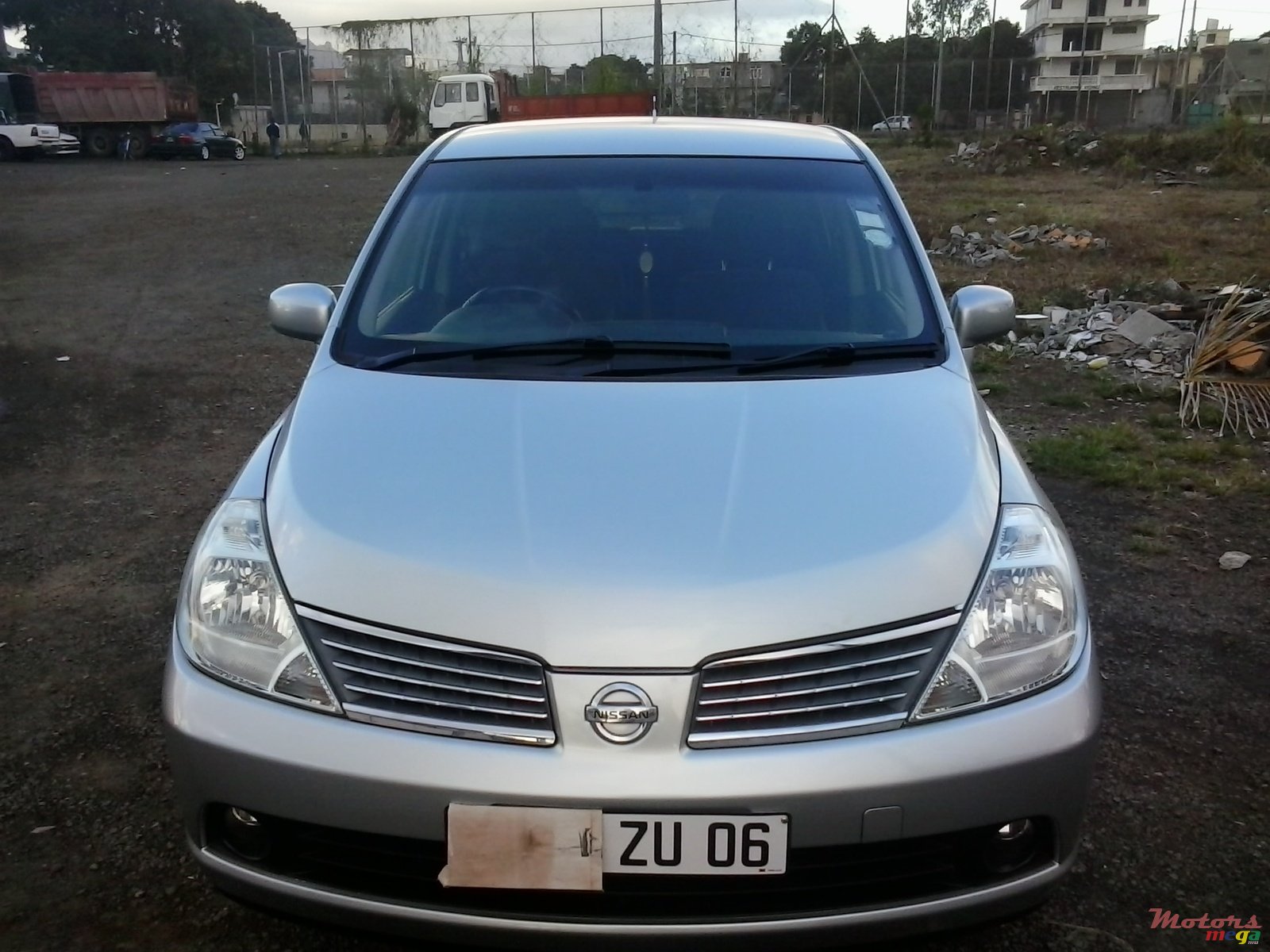 2006' Nissan Tiida photo #1