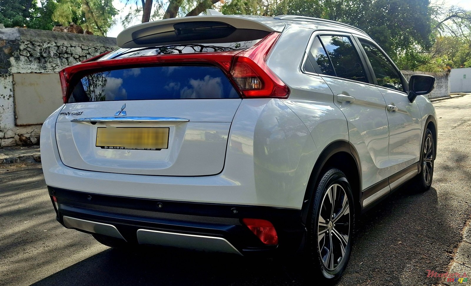 2018' Mitsubishi Eclipse Cross photo #2