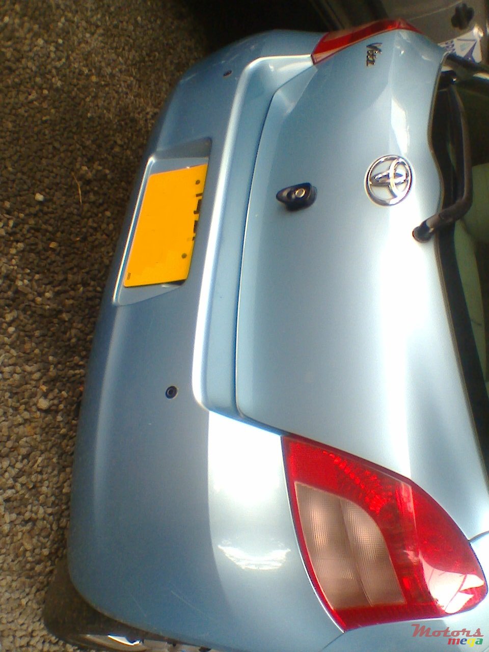 2006' Toyota Vitz photo #3