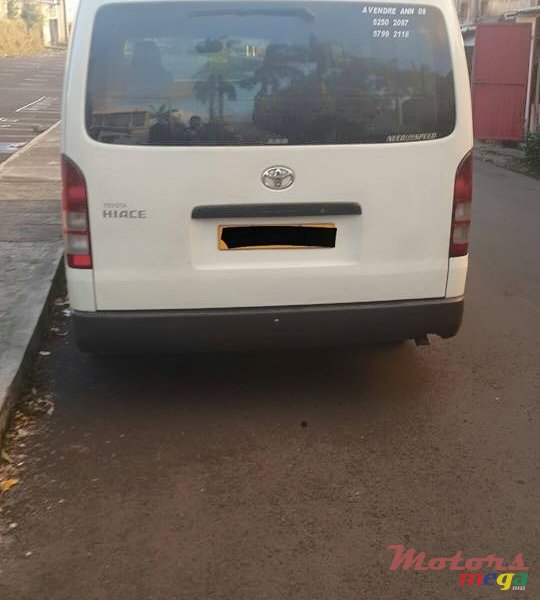 2008' Toyota HiAce photo #2