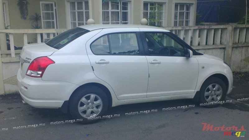 2012' Suzuki photo #1