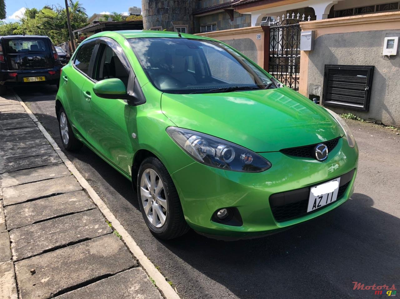 2011' Mazda Demio photo #1