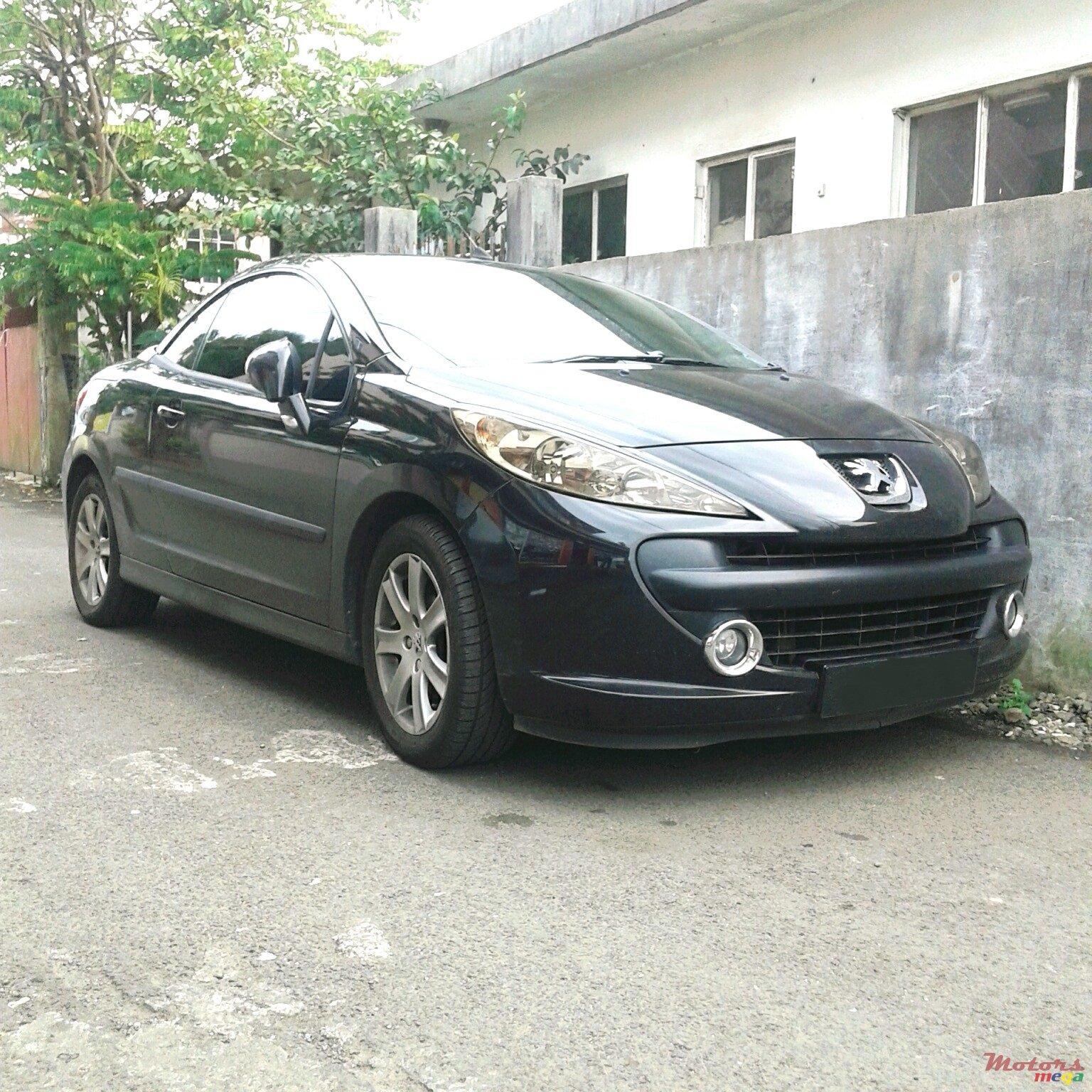 2008' Peugeot 207 207 cc Convertible photo #7