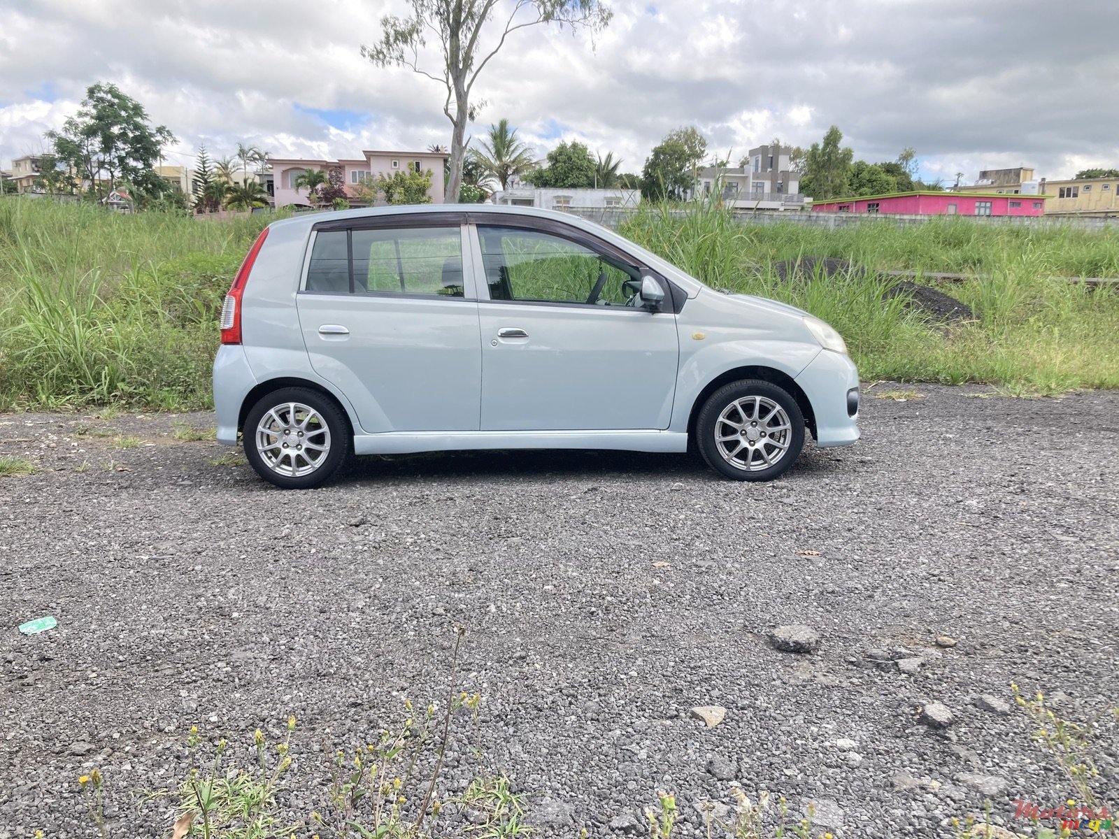 2011' Perodua Elite Viva photo #4