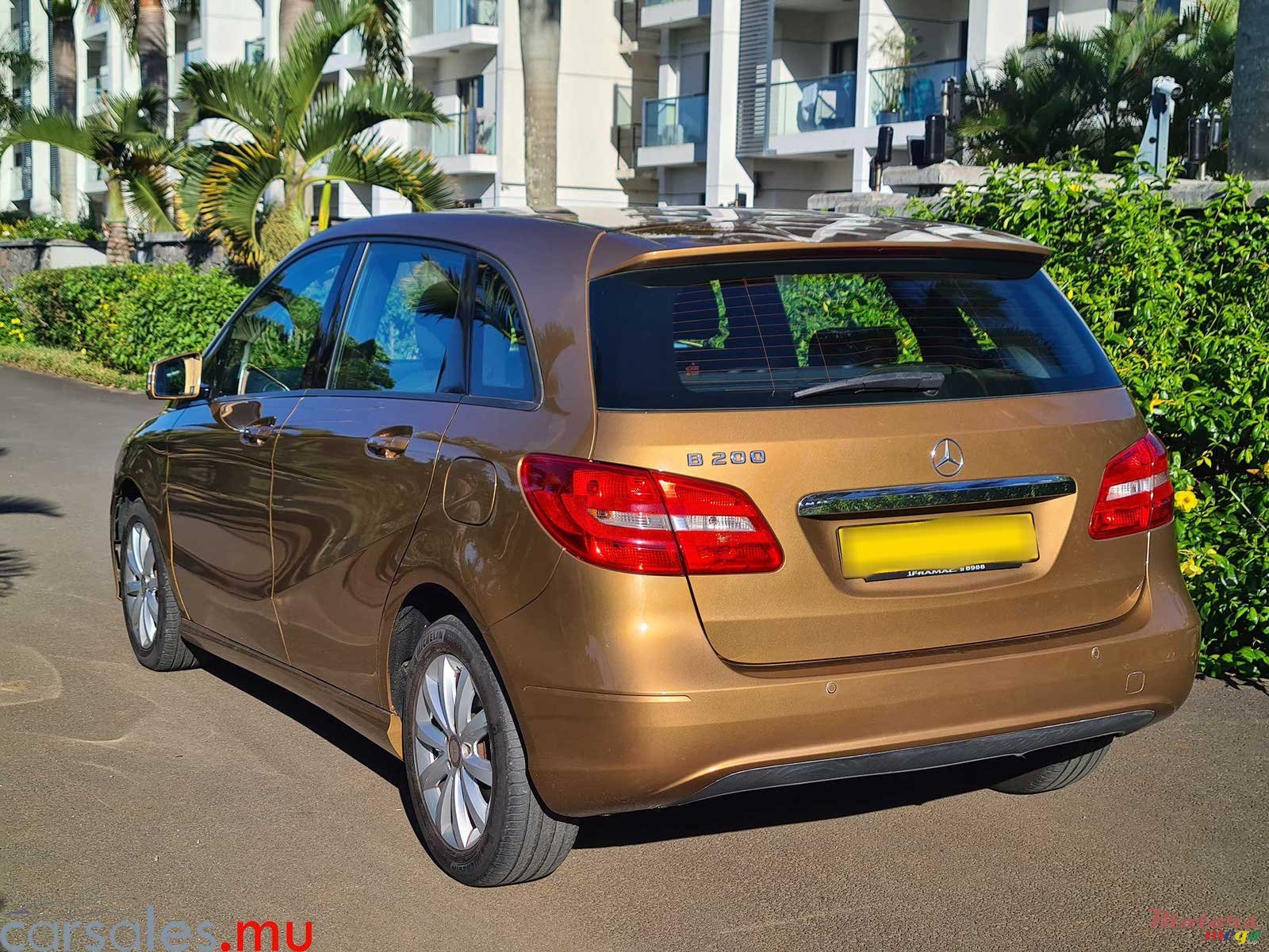 2014' Mercedes-Benz B 200 photo #4