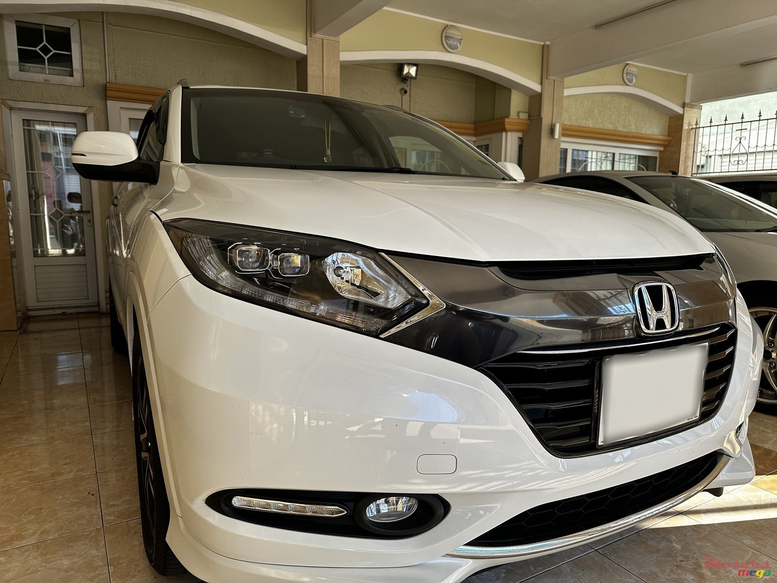 2016' Honda HR-V VEZEL Hybrid Z photo #1