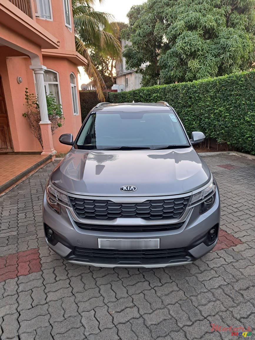 2021' Kia Seltos photo #2