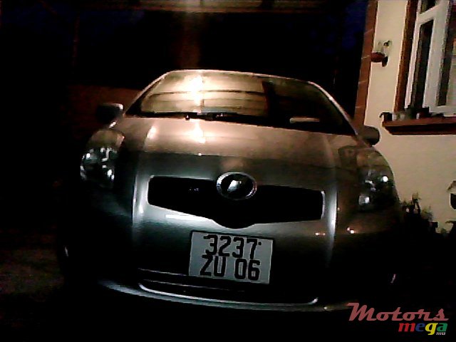 2006' Toyota Vitz 1000cc photo #1