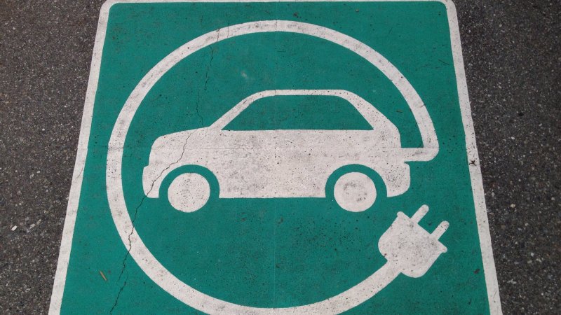 Automobile : Les Voitures Électriques Ne Séduisent Pas
