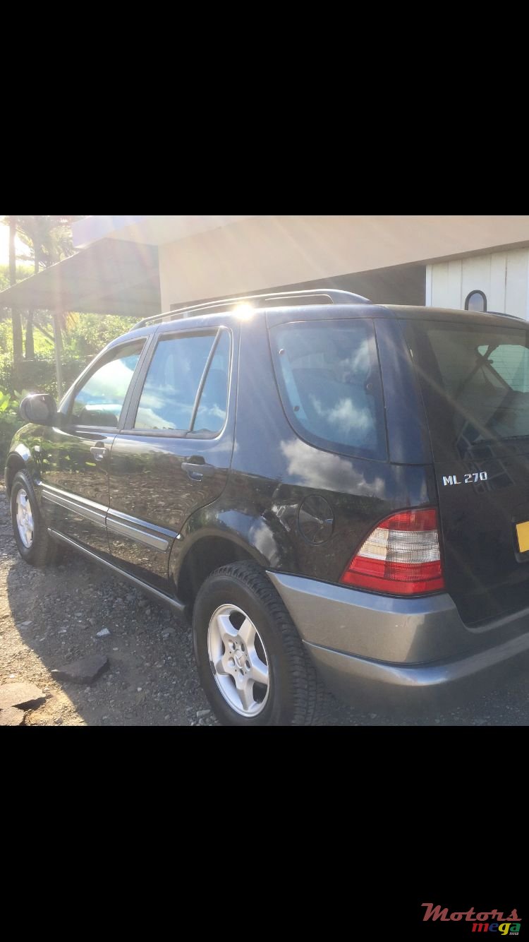 2001' Mercedes-Benz ML 270 photo #3