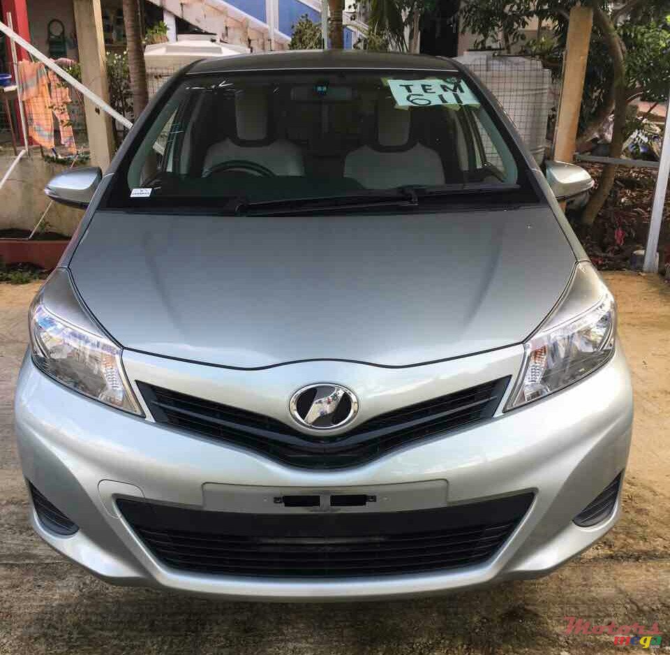 2014' Toyota Vitz photo #5