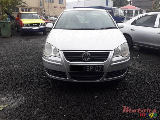 2007' Volkswagen Polo photo #1