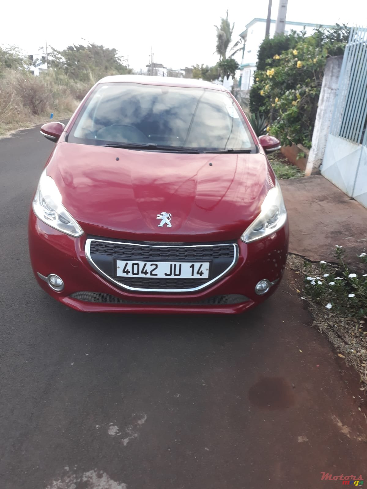 2014' Peugeot 208 photo #5