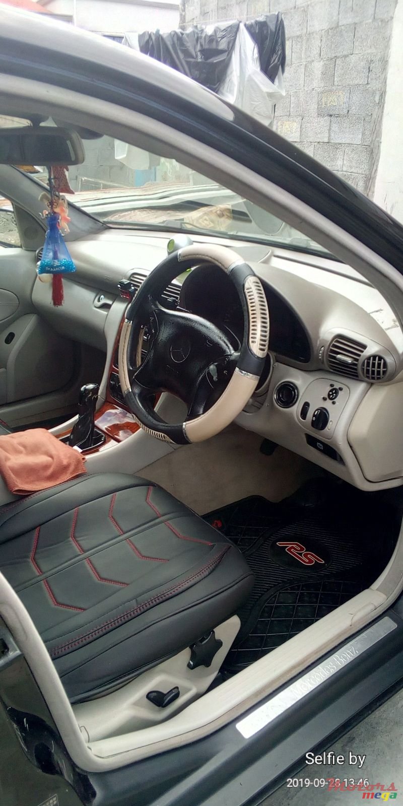 2002' Mercedes-Benz C-Class photo #3