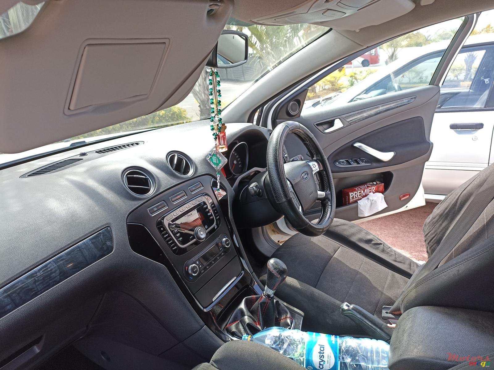 2012' Ford Mondeo photo #1