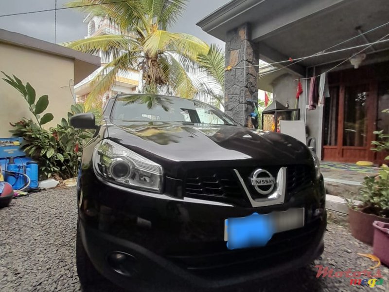 2013' Nissan Qashqai+2 photo #2