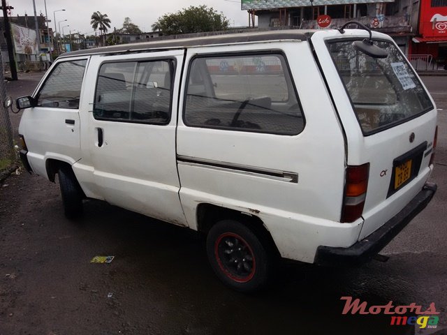 1989' Toyota Town Ace photo #3