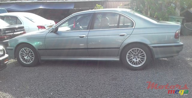 2001' BMW 525 photo #6