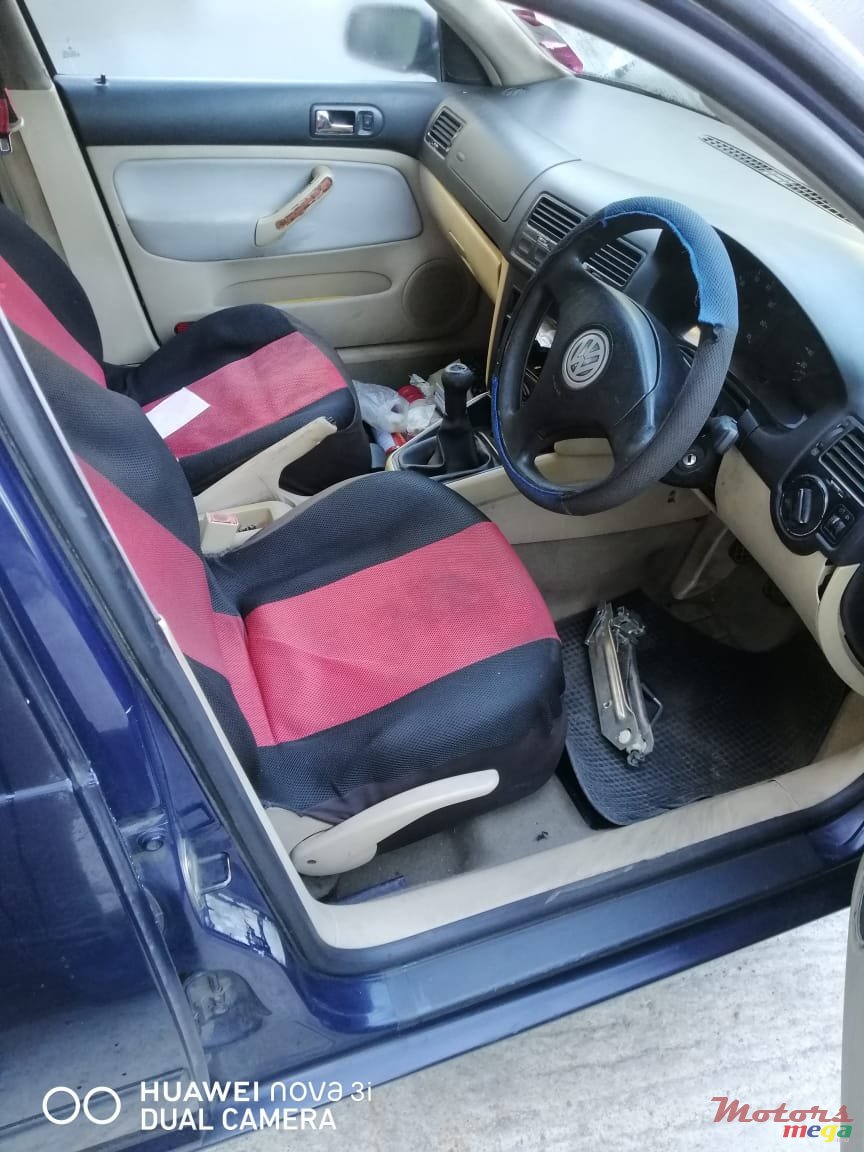 2003' Volkswagen Bora photo #2