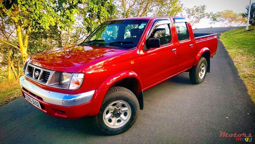 2002' Nissan Hardbody photo #1