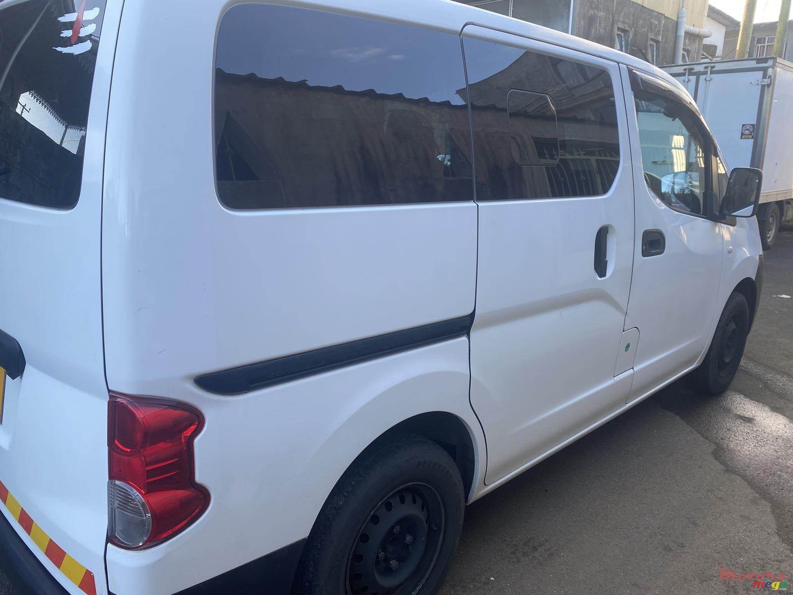 2012' Nissan NV200 photo #5