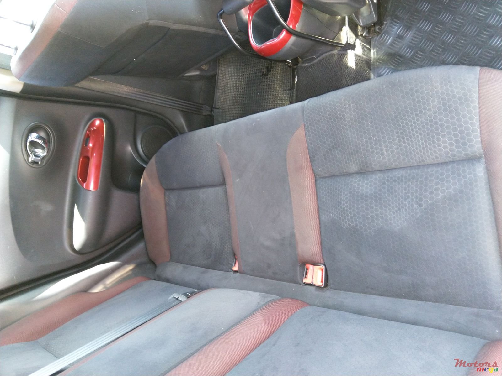 2012' Nissan Juke photo #2