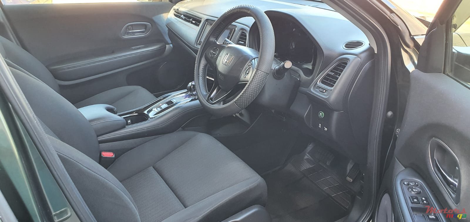 2013' Honda HR-V Vezel photo #5