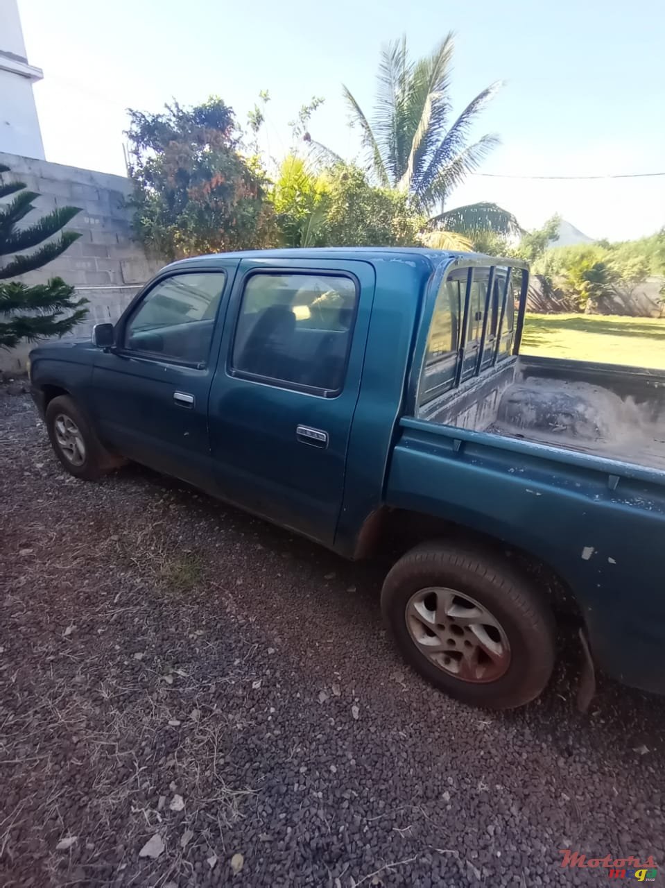 1998' Toyota Hilux photo #3