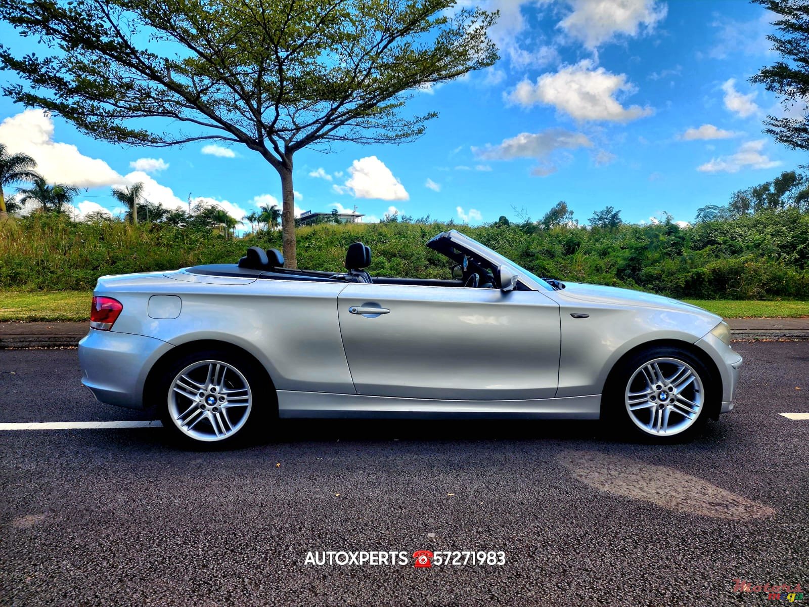 2012' BMW 1 Series Convertible photo #3