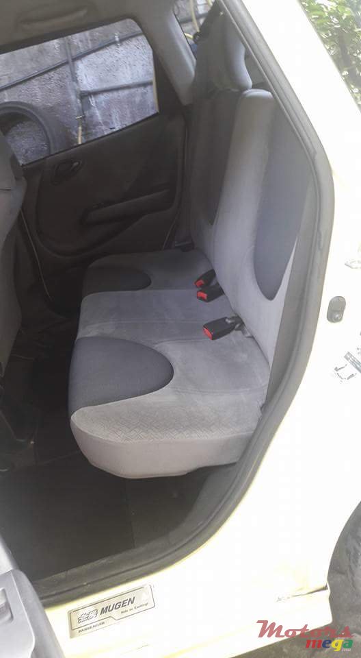 2004' Honda photo #5