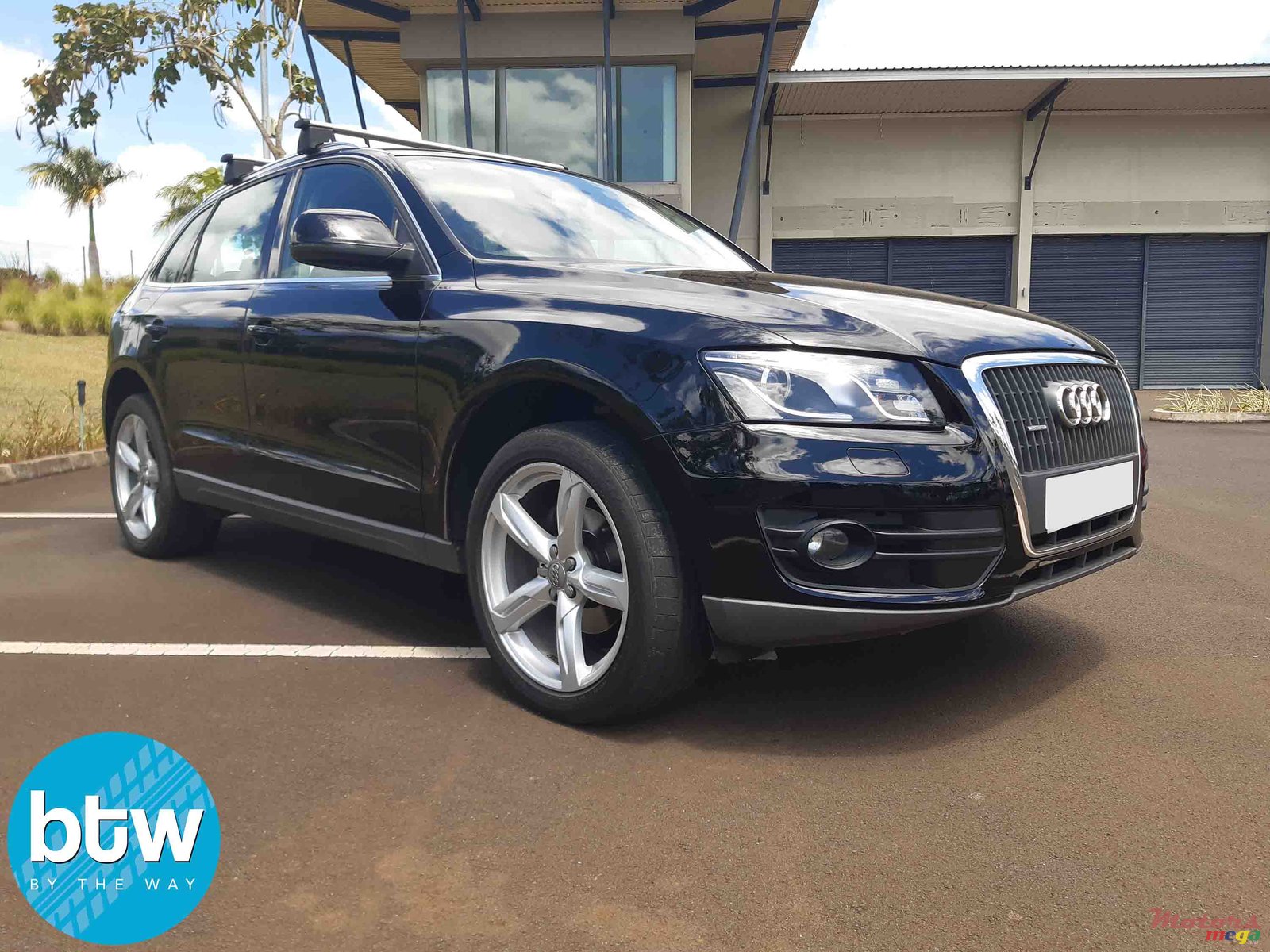 2011' Audi Q5 photo #1