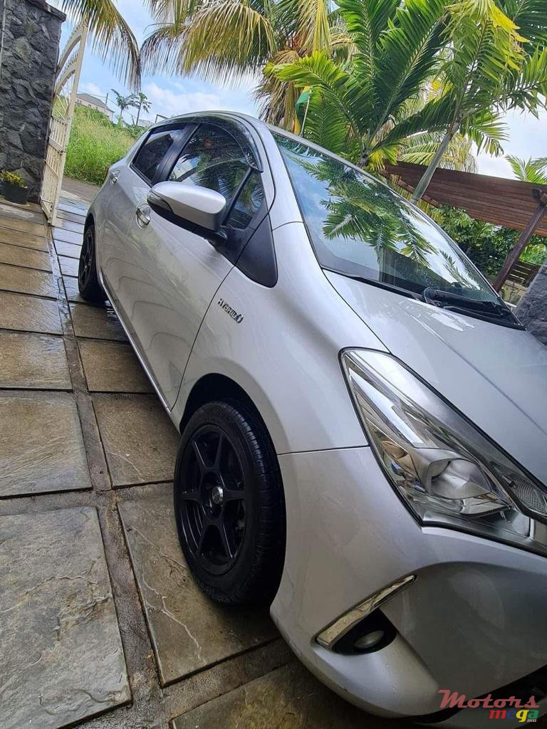 2018' Toyota Vitz photo #3