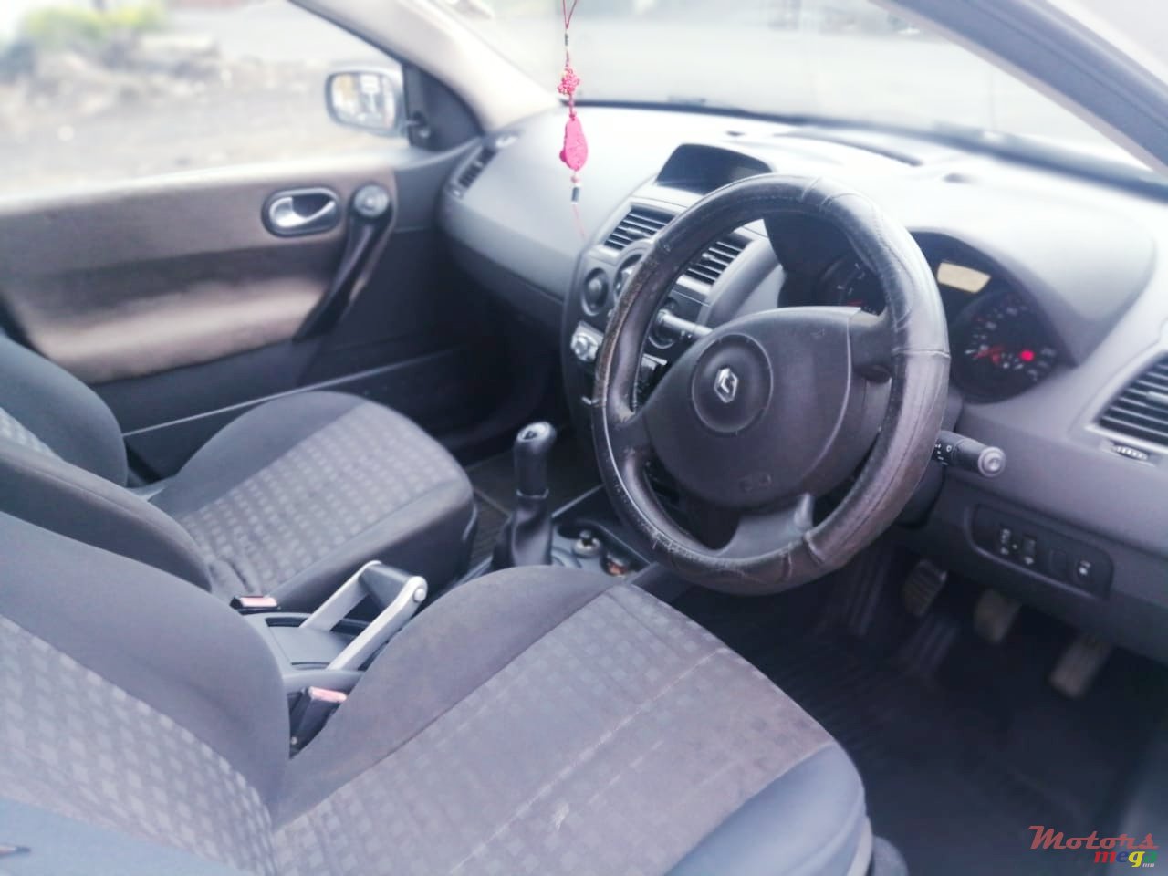 2006' Renault Megane photo #3