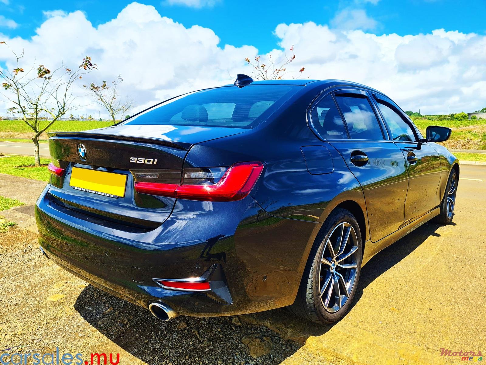 2020' BMW 330 i Sport Line photo #4