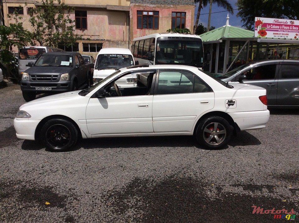 1999' Toyota Carina photo #6