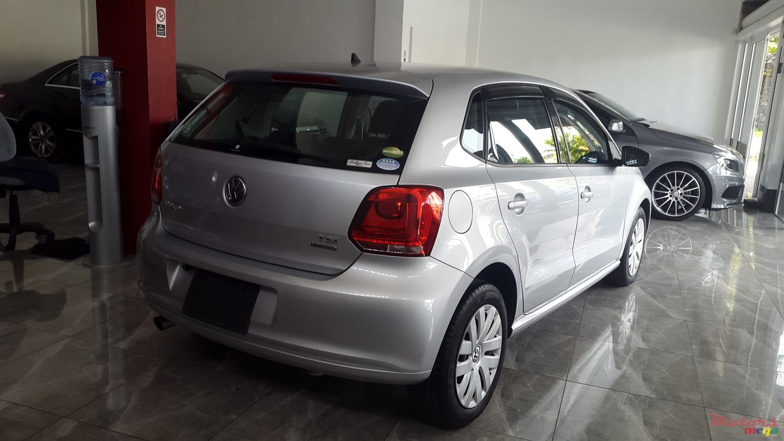 2014' Volkswagen Polo photo #3