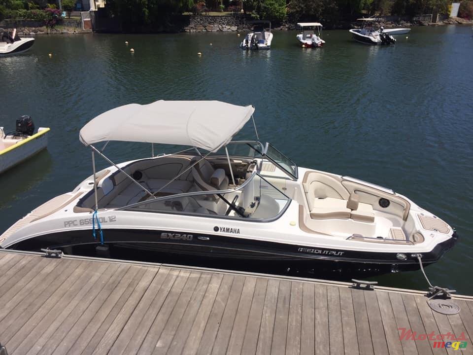 2013' Yamaha 242 Ltd photo #5