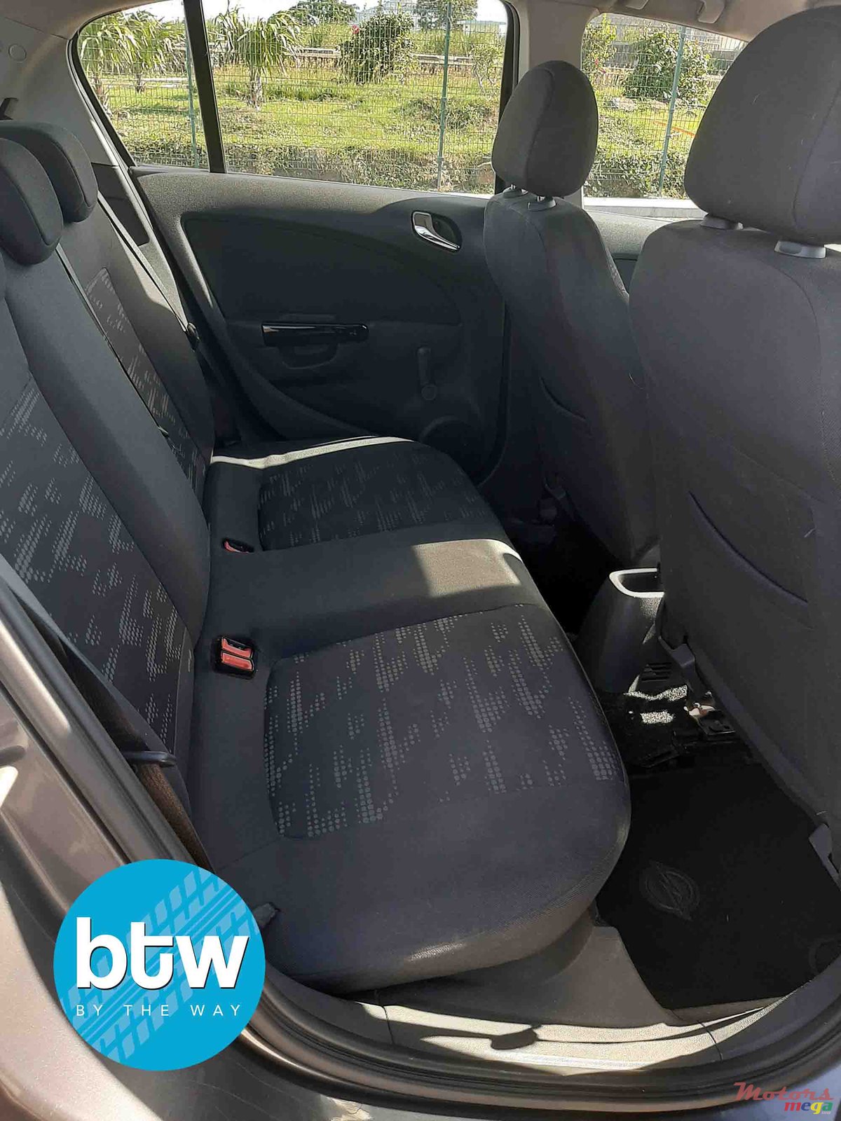 2013' Opel Corsa photo #4