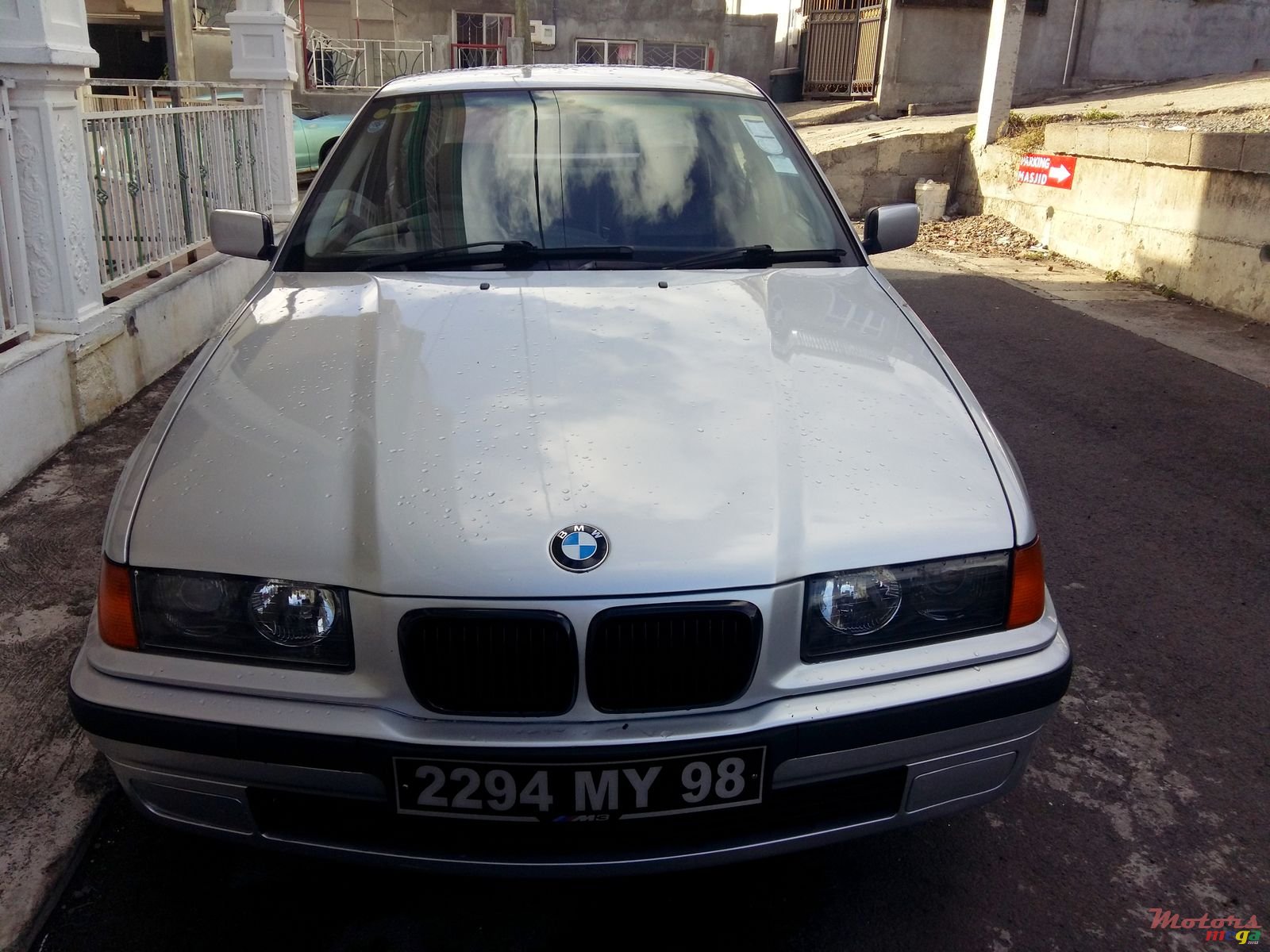 1998' BMW 3 Series Sedan E36 318i photo #5