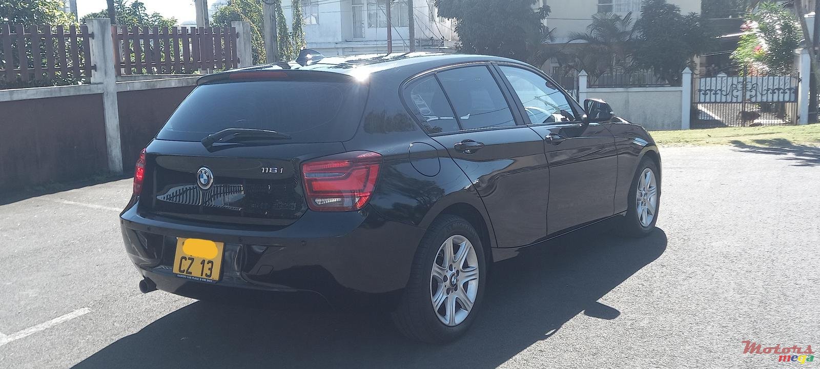 2013' BMW 1 Series 5 Door 116i photo #5